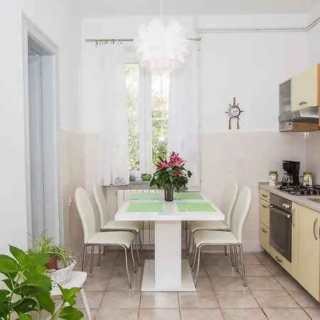 Apartment Holiday Arboretum Sibenik